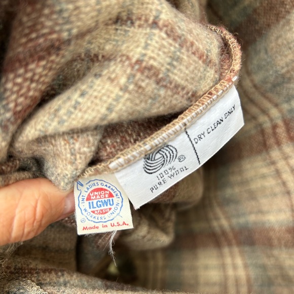 70s vintage international women’s labor union 100% wool cropped collared shirt - Picture 6 of 14